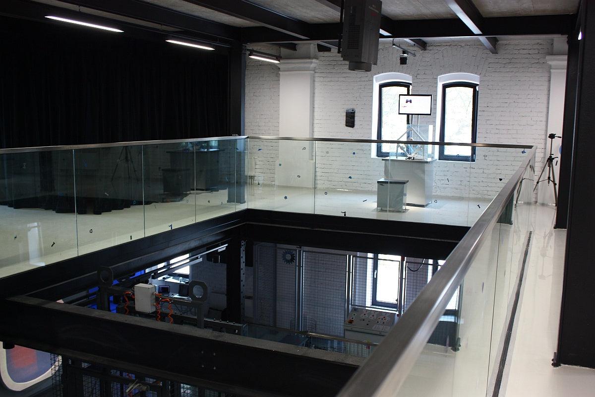 Madlo-držiak skla-spojka