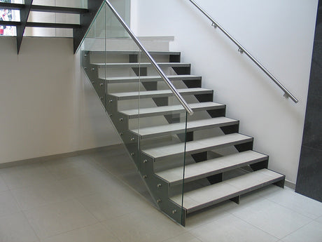 Držiak madla na stenu