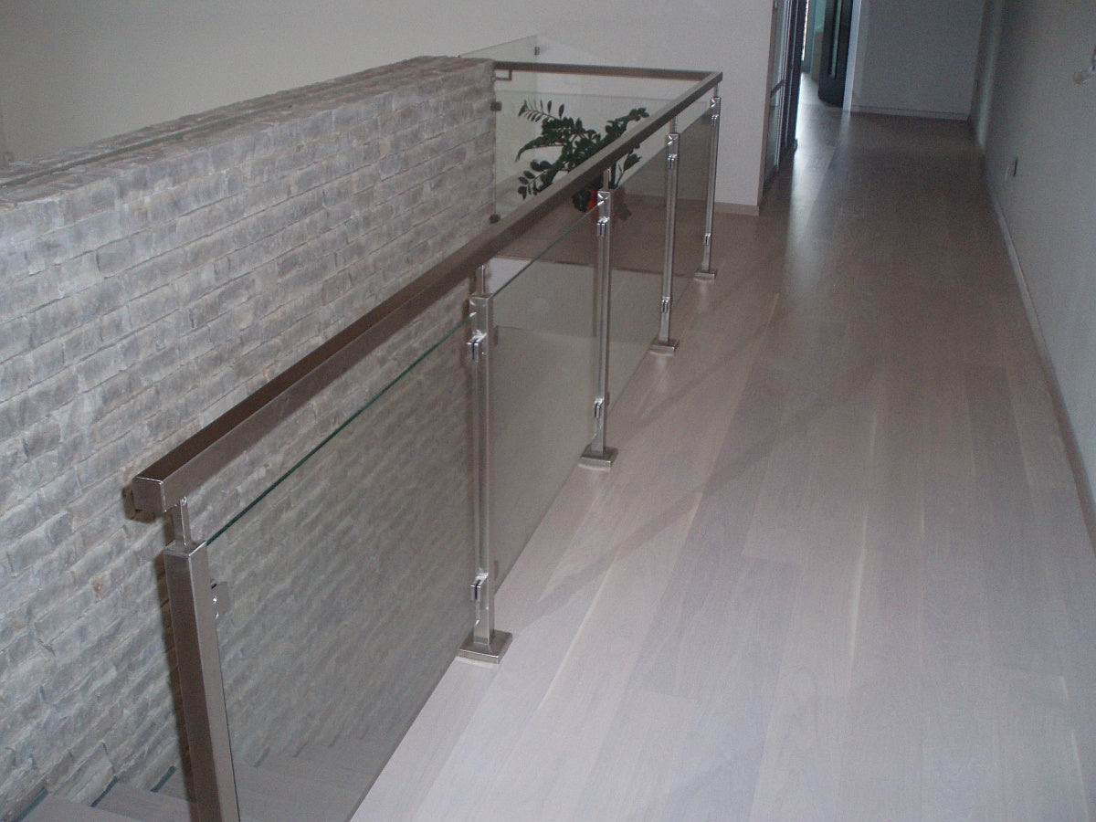 Držiak skla, zábradlie